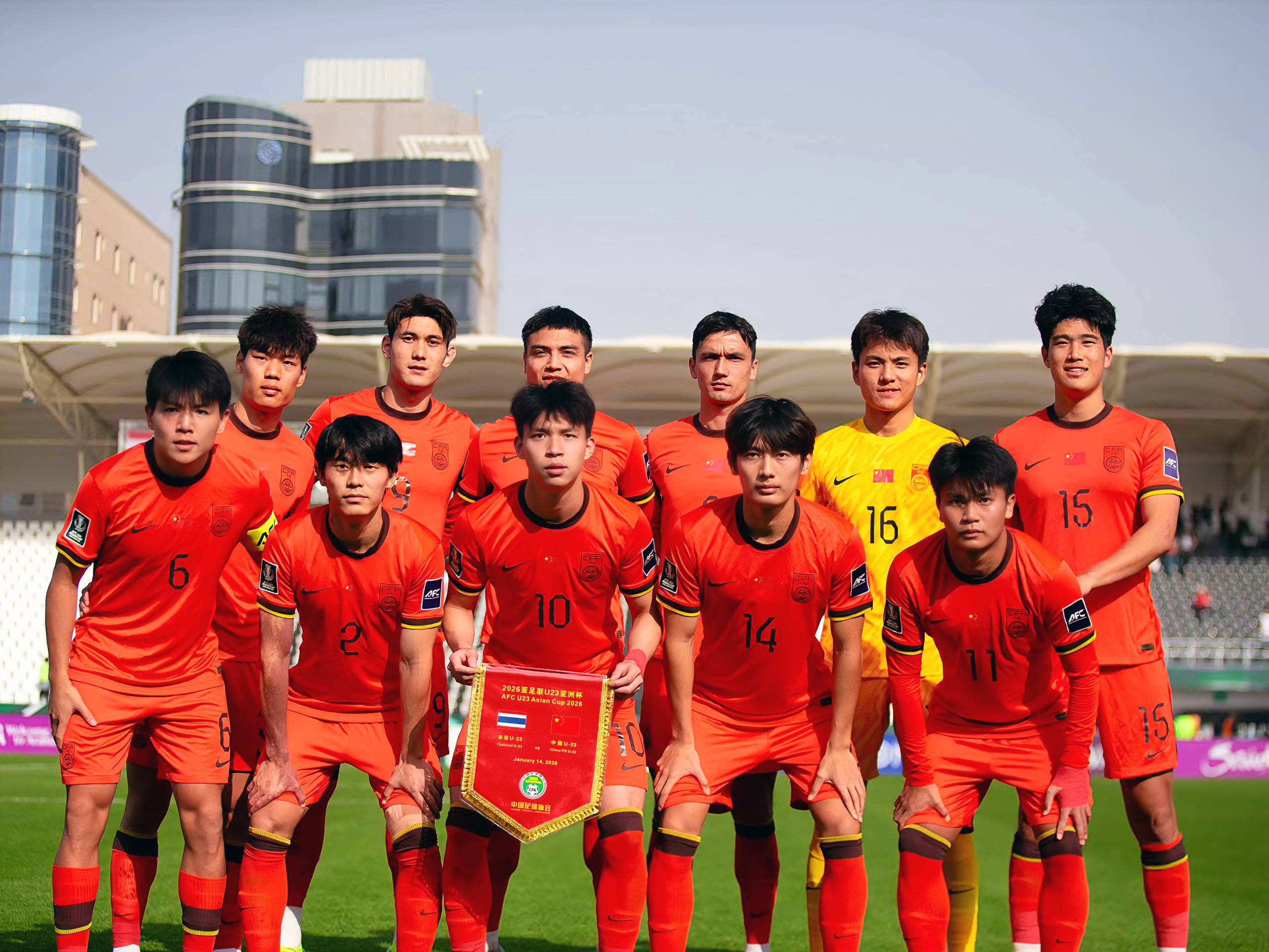 敢于挑战！中国足球代表队在世界舞台上崭露头角的简单介绍