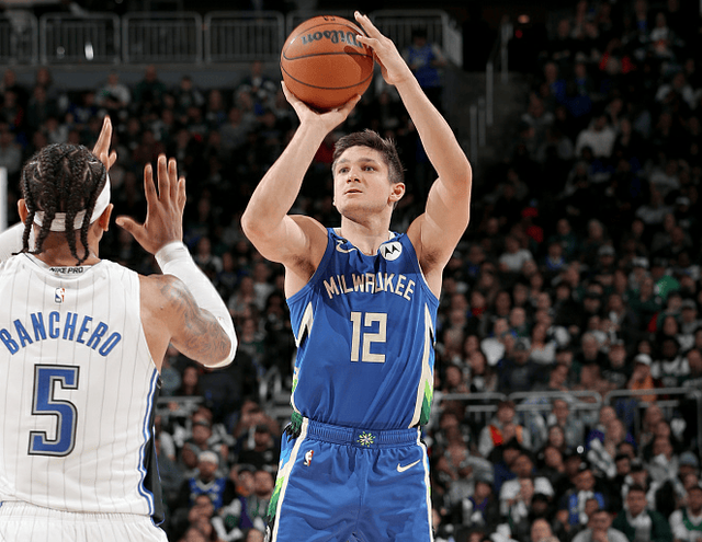 拉齐奥势不可挡,连胜持续升温 拉齐奥势不可挡,连胜持续升温