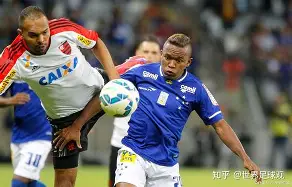 包含布莱克浦主场告捷，英乙球队积分榜不断攀升的词条