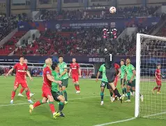 关于恒大客场不敌鲁能，陷入中超争冠危机的信息